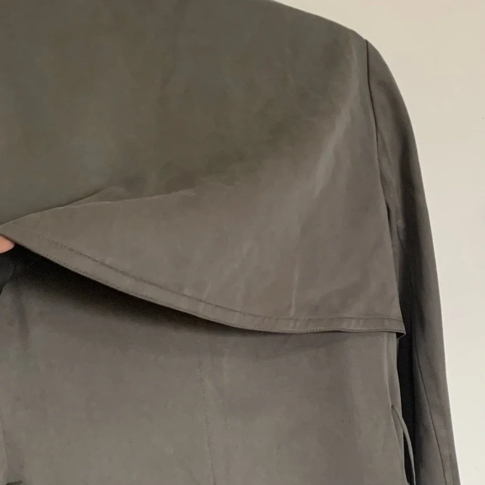 Club Monaco Claudine Trench Coat Size Medium - Picture 9 of 13